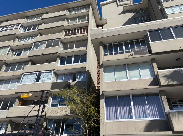 To Let 2 Bedroom Property for Rent in Green Point Western Cape